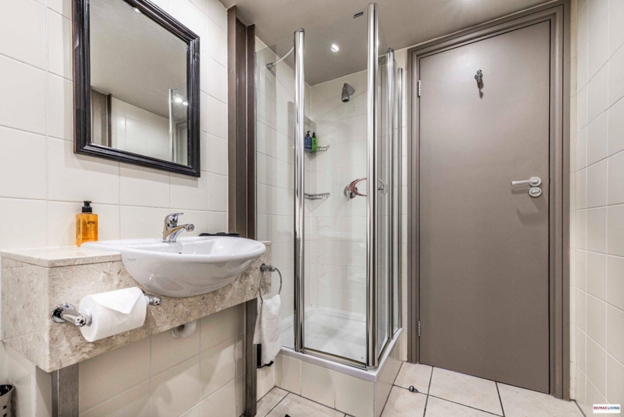 To Let 2 Bedroom Property for Rent in Cape Town City Centre Western Cape